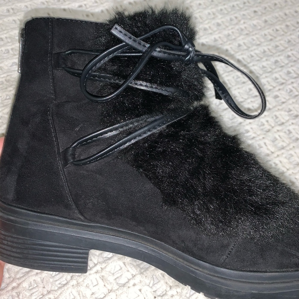 Lace Up Boots Fur - Picture 2 of 4